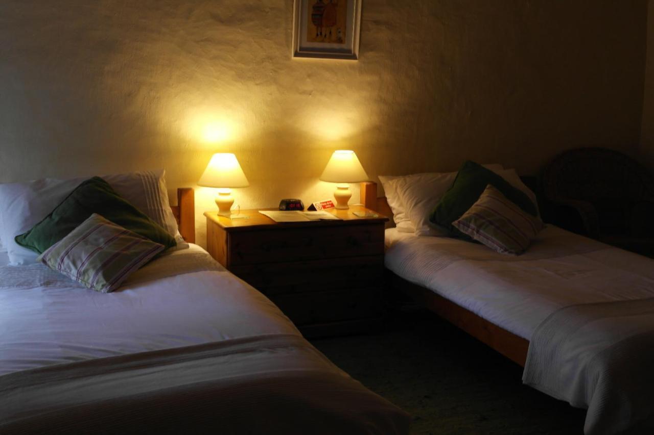 The Old Barn Bed & Breakfast บาร์รี ภายนอก รูปภาพ