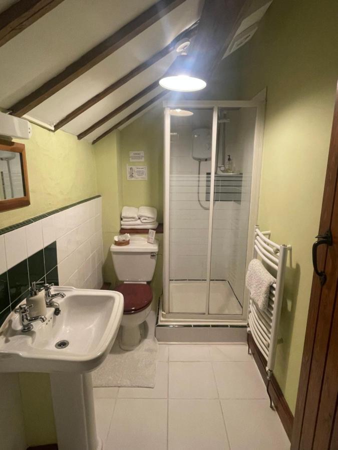 The Old Barn Bed & Breakfast บาร์รี ภายนอก รูปภาพ